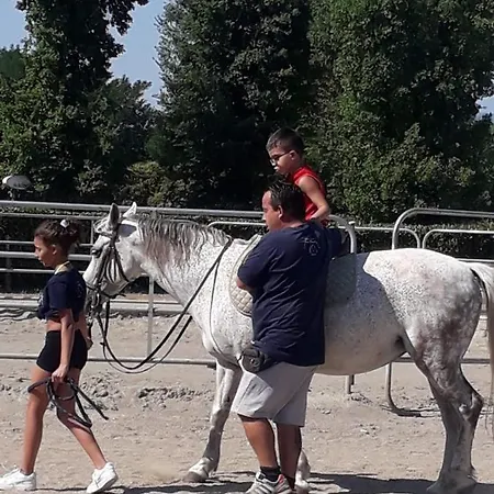 Affittacamere La Staffa 4*